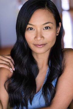 Stephanie Sy interpreta Amanda