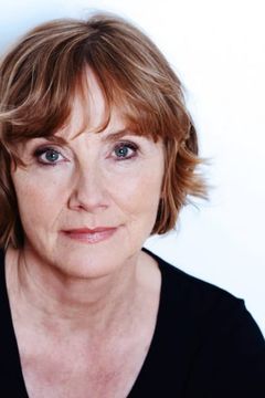 Ruth Reinecke interpreta Renate