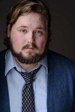 Garrett Carpenter interpreta Buddy