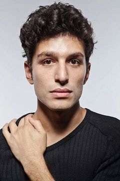 Mauro Lamantia interpreta Max