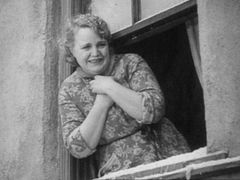 Kay Deslys interpreta Audience Member (uncredited)