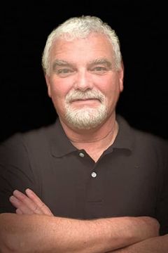 David Starwalt interpreta Reporter