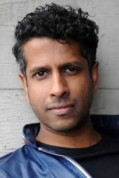 Prasanna Puwanarajah interpreta Martin Bashir