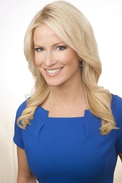 Alice Gainer interpreta Lean Forward MSNBC Anchor