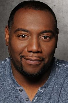 Dorian Lockett interpreta Dorian (voice)