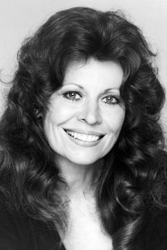 Ann Wedgeworth interpreta Party Guest