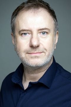 François Bureloup interpreta M. Bureloup, le voisin aigri