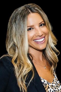 Ashley Jay Sandberg interpreta OKC Airport PA (voice)