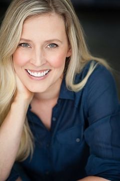 Aubrey Arnason interpreta Ashley Noon