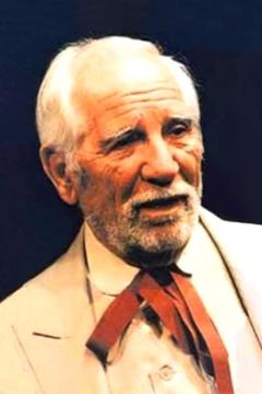 Titos Vandis interpreta Harback