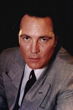 Sonny Landham interpreta Policeman in Subway Station