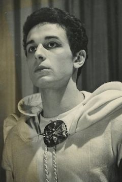 Luigi Montini interpreta Umberto