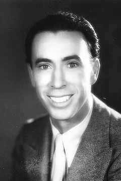 George Chandler interpreta Bob