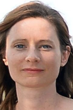 Marie Rémond interpreta Psychologist