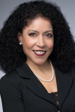 Rhonda Overby interpreta Passing Reporter