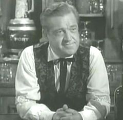 Jess Kirkpatrick interpreta Poker Player (uncredited)