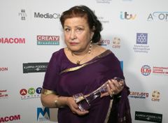 Jamila Massey interpreta Bystander