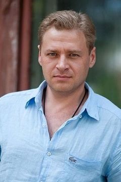 Aleksey Barabash interpreta Nikiforov
