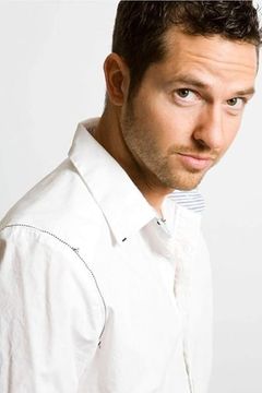 Gavin Bentley interpreta Jacob Lostray