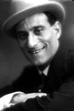 Luigi Almirante interpreta Cav. Minneci