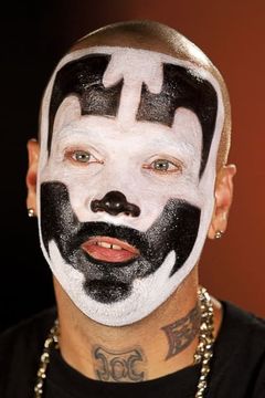 Shaggy 2 Dope interpreta MC