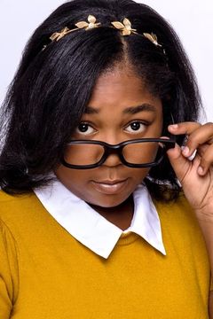 Jessica Mikayla Adams interpreta Brooklyn Friend (voice)
