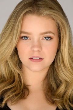 Jade Pettyjohn interpreta Kat