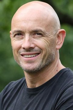 James Hicks interpreta Boyfriend