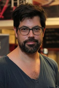 Nicolas Wackerbarth interpreta Coach Leopold