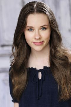 Ashlyn Ford interpreta Lizzy Phipps