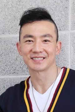 Liu Genghong interpreta Iron Lad
