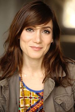 Amy Rosoff interpreta Ally's Girlfriend (uncredited)