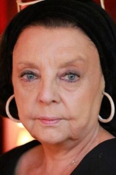 Marie-Christine Demarest interpreta Mrs. Legrand