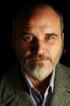 Mungo McKay interpreta Marion