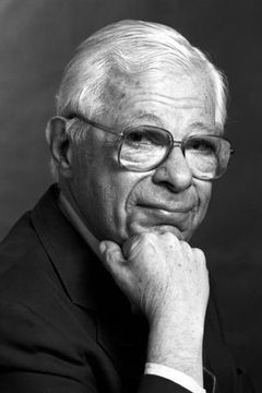 Daniel Schorr interpreta Himself