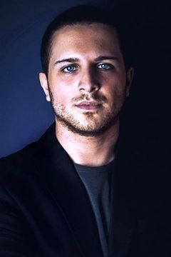 Alessandro Sanguigni interpreta Luca