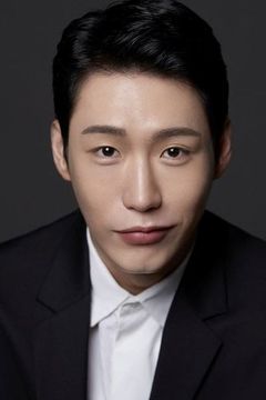 Cha Woo-jin interpreta Choi Yong-gi