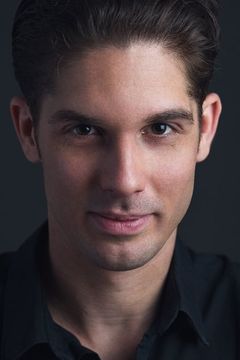 Adam Boncz interpreta Laszlo Gabas