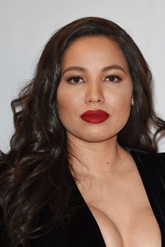 Jurnee Smollett interpreta Samantha Booke