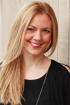Jessica Bell interpreta NYPD Officer Wilson (uncredited)