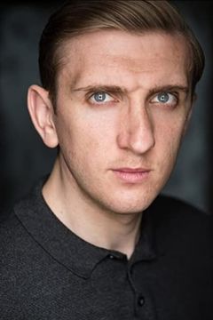 Philip Shaun McGuinness interpreta Elevator Guard