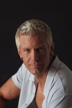 Leon Laderach interpreta Executioner