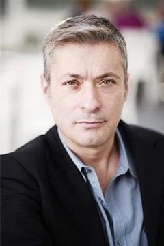 Fabrizio Apolloni interpreta Avvocato Rupi
