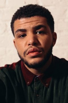 Marcus Rutherford interpreta Carter Jeffrey