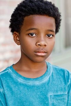 Marcanthonee Reis interpreta Harry Grant