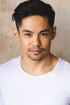 Chris Mark interpreta Yang's Soldier