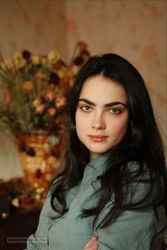 Sesil Sverdlova interpreta невеста