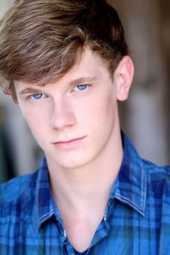 Kendall Ryan Sanders interpreta Rod Best