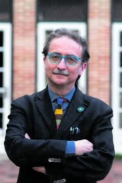 Gian Luca Farinelli interpreta Sé stesso