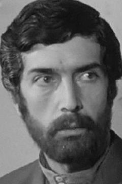 Irakli Khizanishvili interpreta Pomella (uncredited)